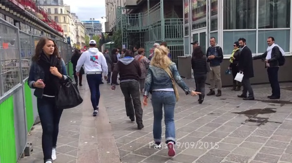 คลิปสุดสะเทือนชายไร้บ้านร้องคร่ำครวญ วิ่งขอลูกหมาคืนจากเจ้าหน้าที่กลุ่มพิทักษ์สัตว์