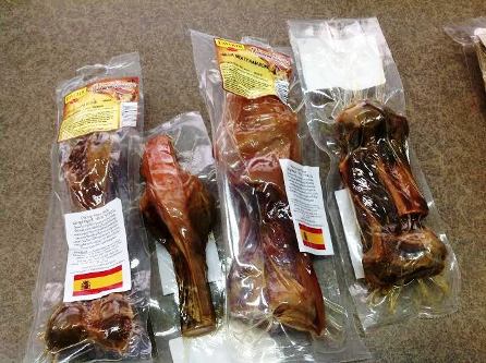 ธุรกิจที่เกิดจากความรักน้องหมาที่เลี้ยง 6 ตัวจนทำให้มี GOLDEN S.M.E.