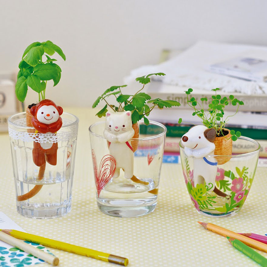cute-self-watering-ceramic-planters-38.jpg