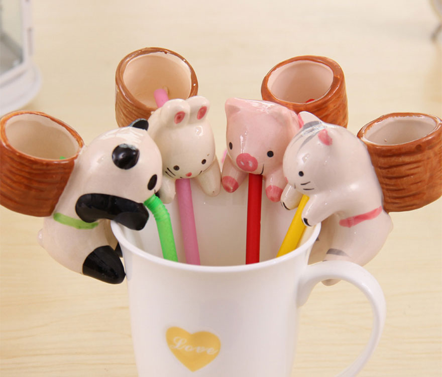 แก้วปลูกต้นไม้ มีสัตว์นานาชนิด ช่วยกันดูดน้ำปลูกต้นไม้แบบนี้ สนใจไปประดับบ้านไหม