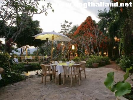 ภูใจใส เมาน์.jpg