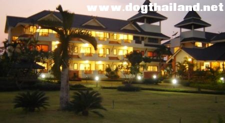 ลักษวรรณ รีสอร์ท .jpg