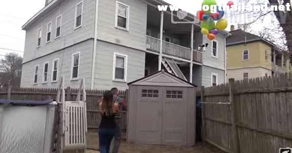 แสบมาก หนุ่มอำแฟนสาว จับตุ๊กตาน้องหมาคล้ายตัวที่เลี้ยง แฟนแทบช็อกคิดว่าน้องหมาตัวจริง