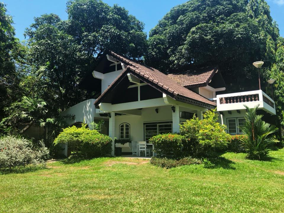 รีวิวที่พักสัตว์เลี้ยงเข้าพักได้ ทะเลครามรีสอร์ท ระยอง ห้องพักริมทะเล หาดดวงตะวัน น้องหมาพักได้ ฟรีด้วย