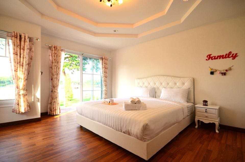 Rain Tree Resort  เรน ทรี รีสอร์ทติดริมน้ำ สะพานสุดใจ (สะพานแควใหญ่) กาญจนบุรี สุนัขเข้าพักได้