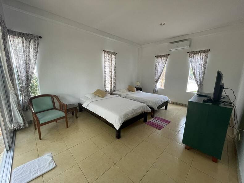 Kalamona Seaview Resort ที่พักปราณบุรีสัตว์เลี้ยงเข้าพักได้ วิวทะเล ติดทะเล พาหมาเที่ยวทะเลปราณ