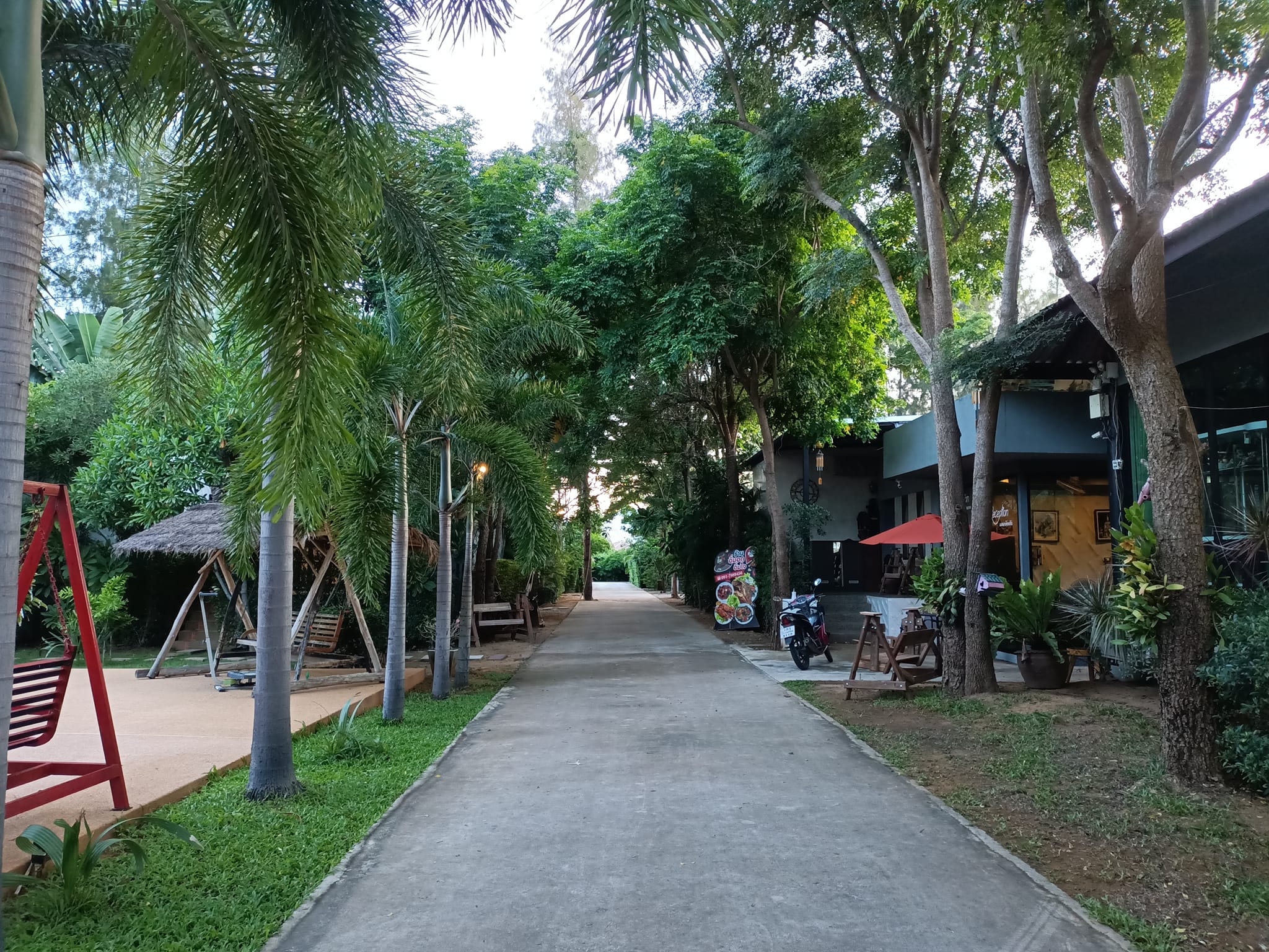 ปราณบุรี คาบานา รีสอร์ท ที่พักปราณบุรี ใกล้เขากะโหลก สัตว์เลี้ยงเข้าพักได้ ที่พักหลักร้อย หมาใหญ่พักได้