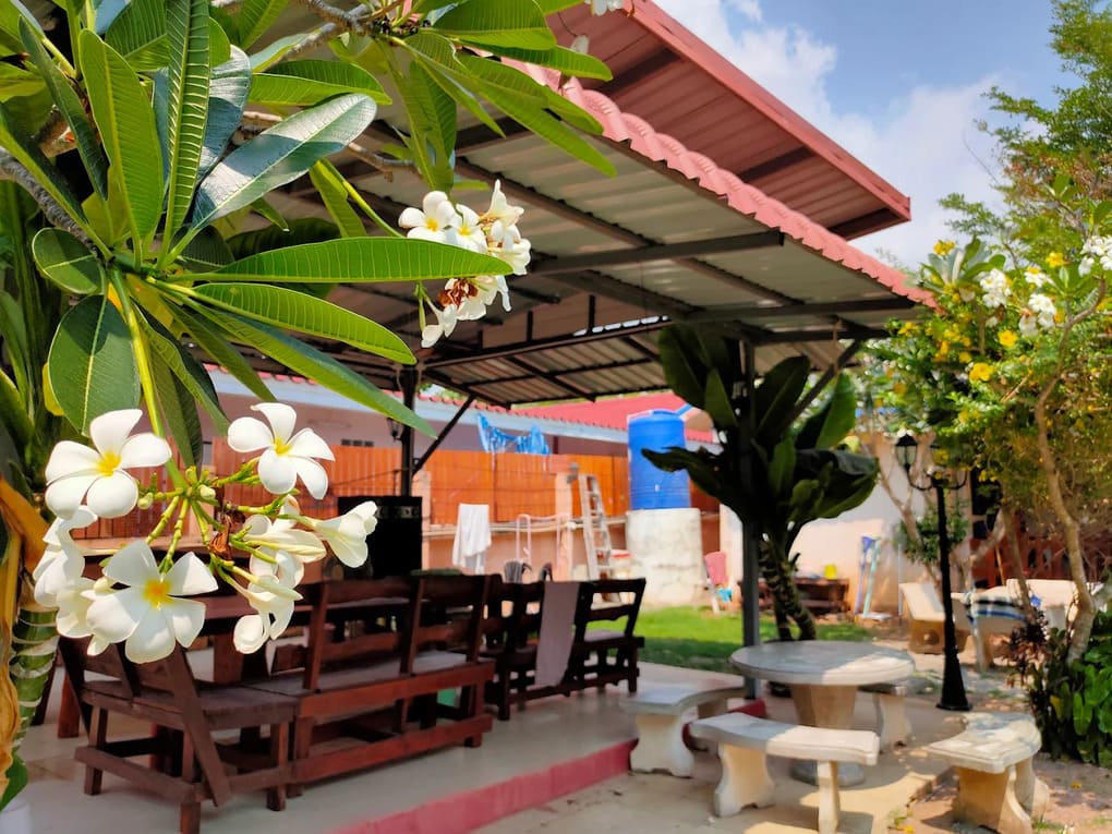 Chill Chill Country Resort ที่พักสัตหีบสัตว์เลี้ยงพักได้ ใกล้ที่เที่ยว หมาใหญ่พักได้ด้วย