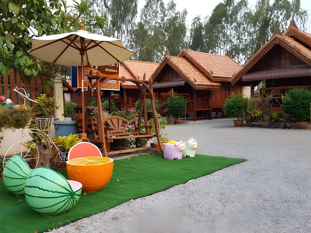 รวมที่พักสกลนครในเมือง “หมาพักได้–แมวพักได้”