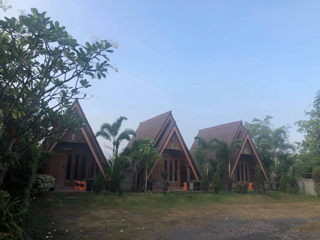 รวมที่พักสกลนครในเมือง “หมาพักได้–แมวพักได้”