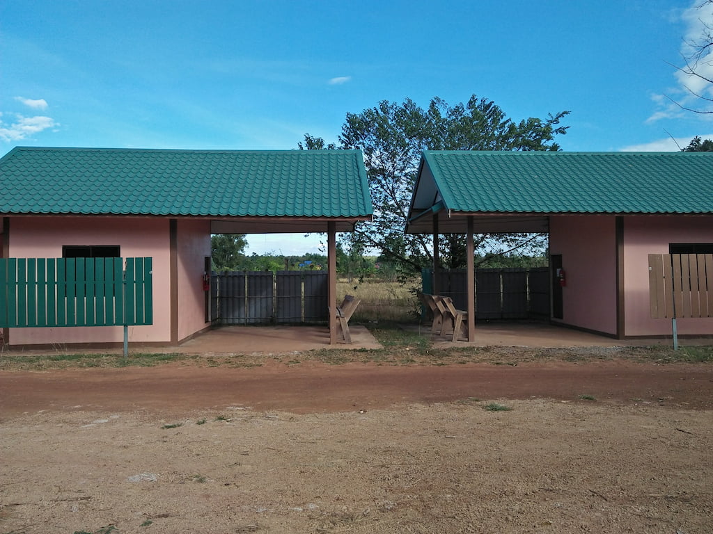 รวมที่พักสกลนครในเมือง “หมาพักได้–แมวพักได้”