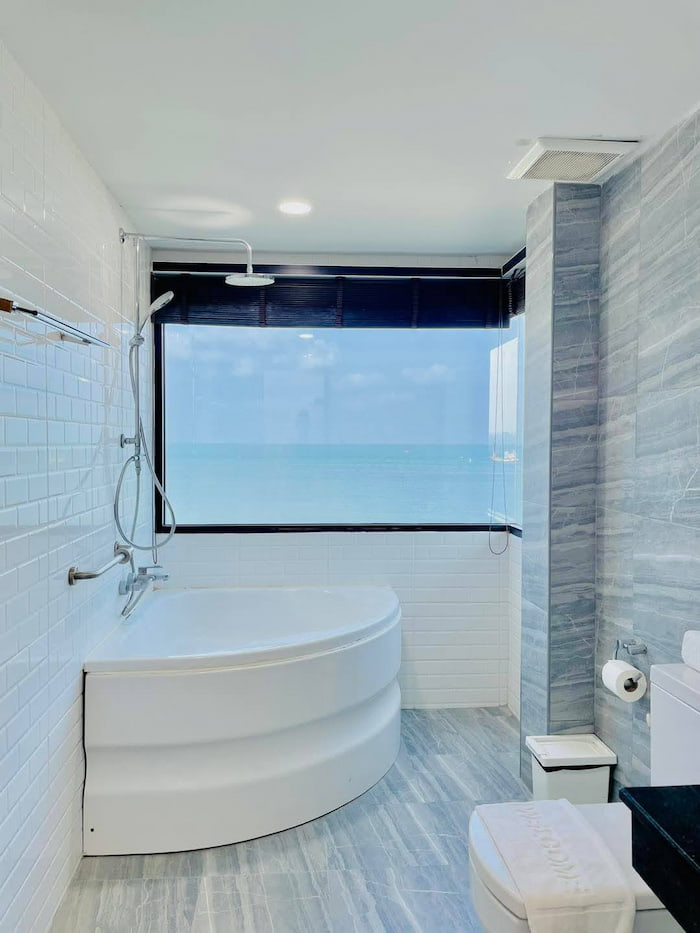 JOY HOTEL ประจวบฯ อ่าวน้อย | ที่พักติดทะเล หมาแมวพักได้ วิวทะเลทุกห้อง