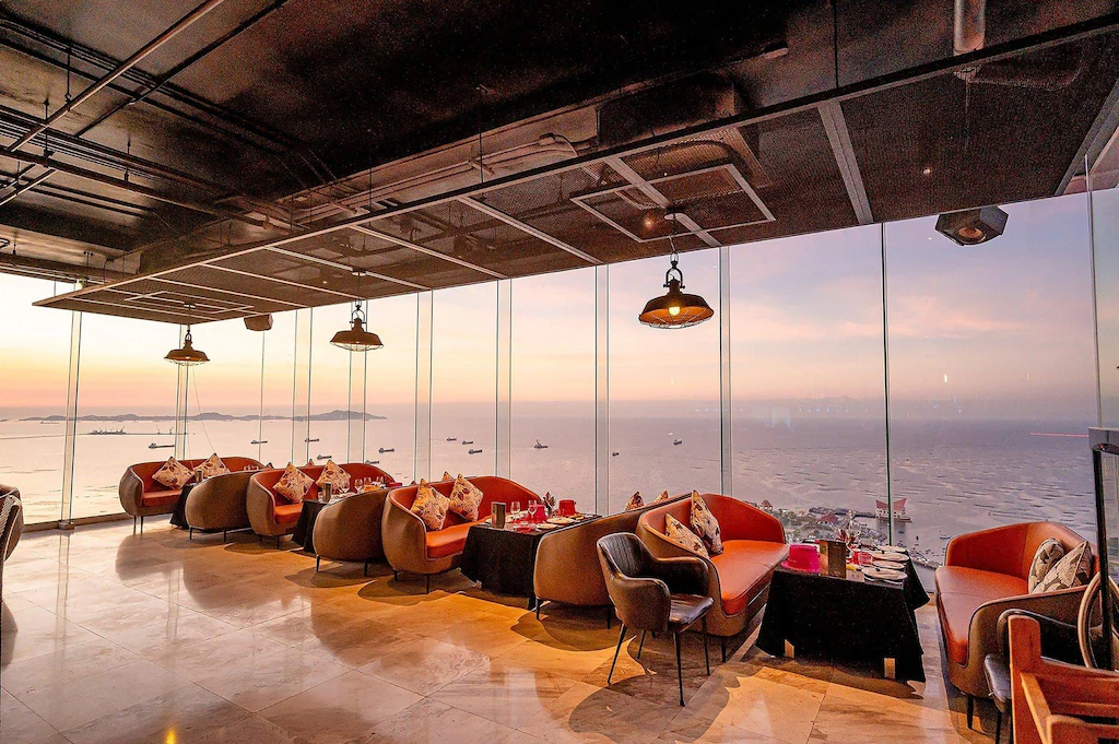 โอ๊ควู๊ด โฮเทล แอนด์ เรสซิเดนซ์ ศรีราชา | ที่พักหมาให ...