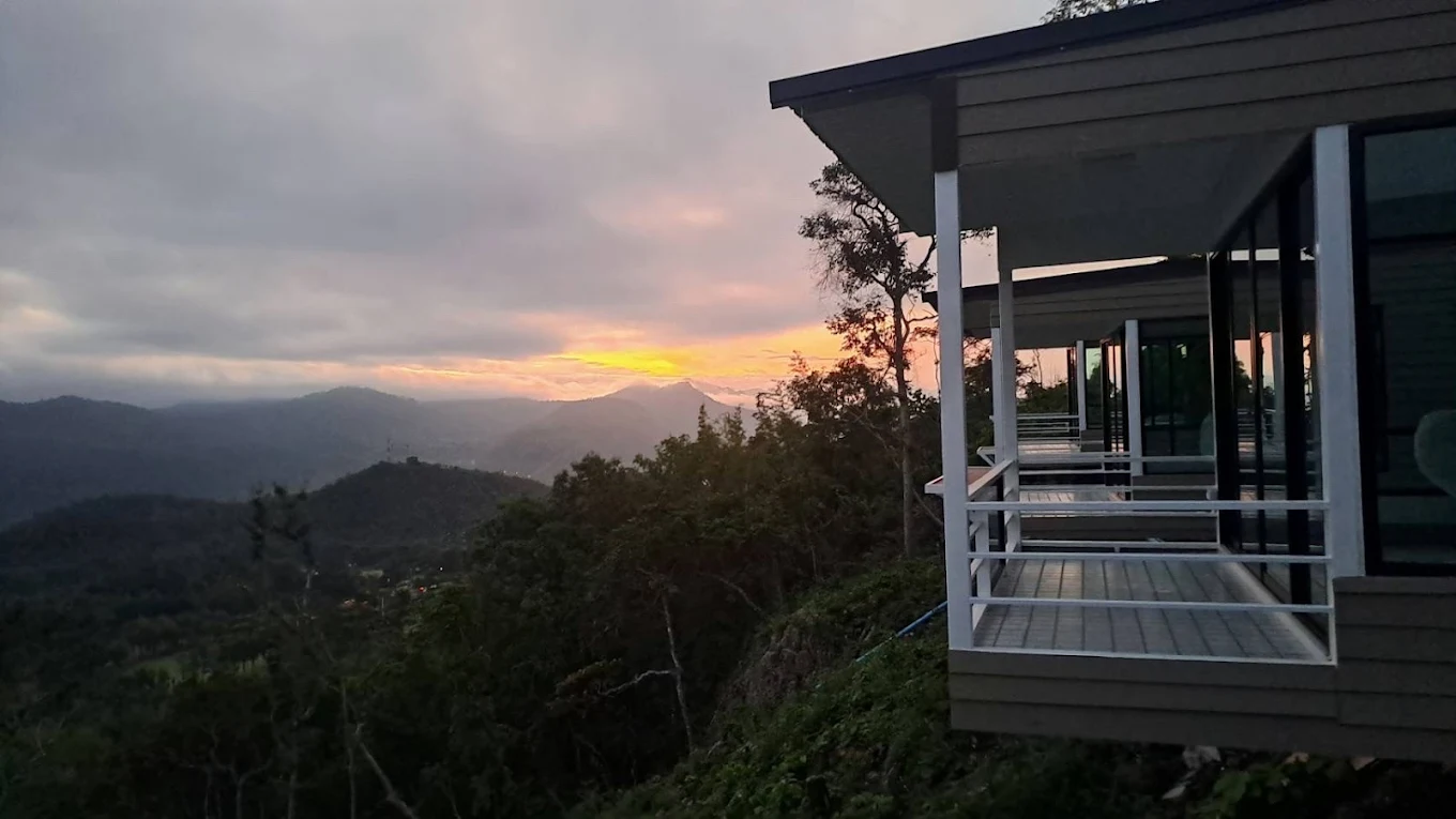 ไร่ภูผา Camping and Cafe กาญจนบุรี หมาใหญ่พักได้ | ลานกางเต็นท์วิวเขื่อนศรีนครินทร์ Pet Friendly (หมาแมวพักได้)