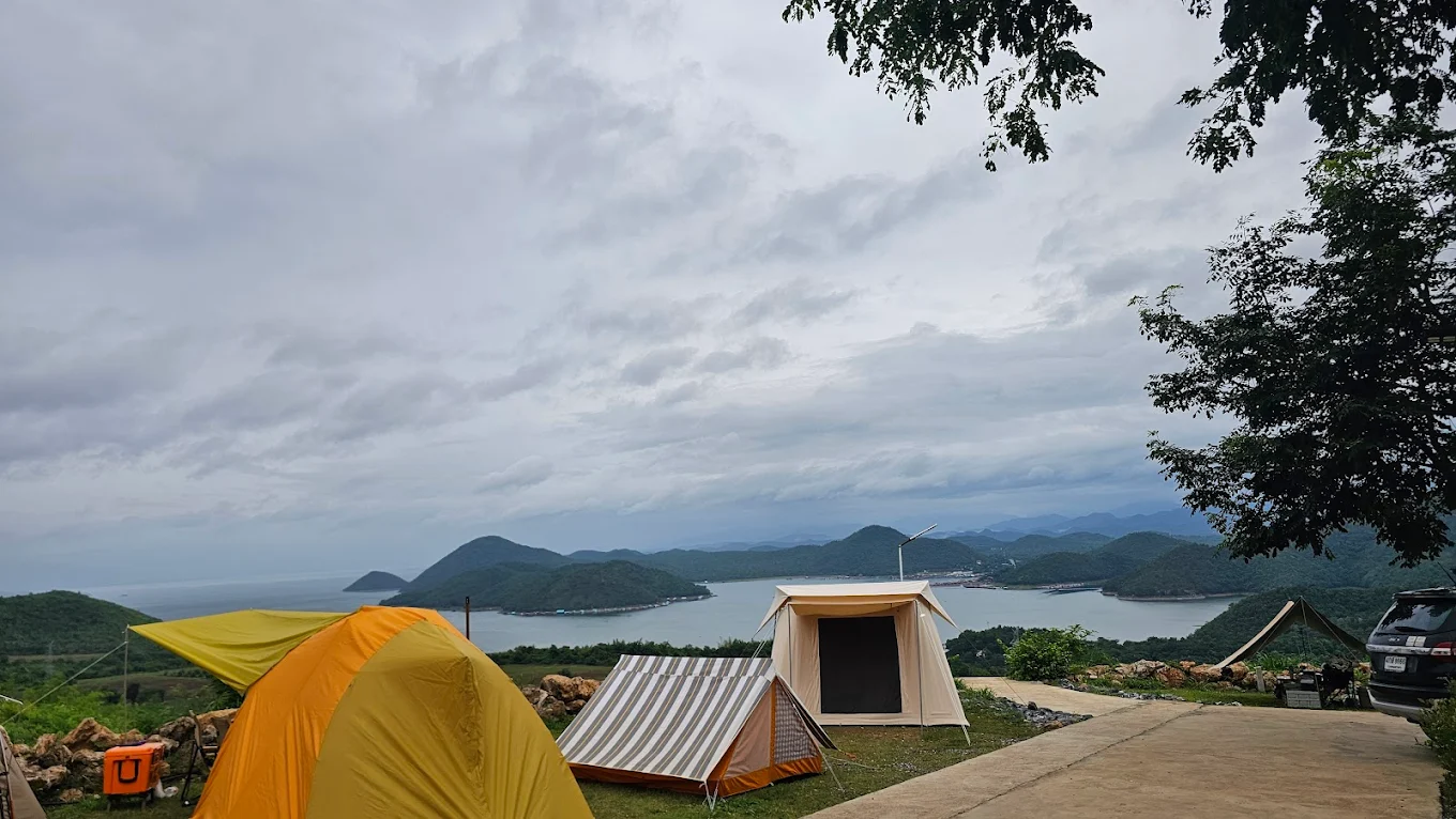 ไร่ภูผา Camping and Cafe กาญจนบุรี หมาใหญ่พักได้ | ลานกางเต็น ...