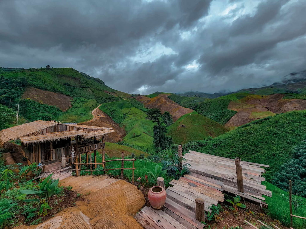 บ้านปันสุข สะปัน น่าน หมาแมวพักได้ วิวหลักล้าน | Pet Friendly หมาใหญ่พักได้ (โฮมสเตย์)