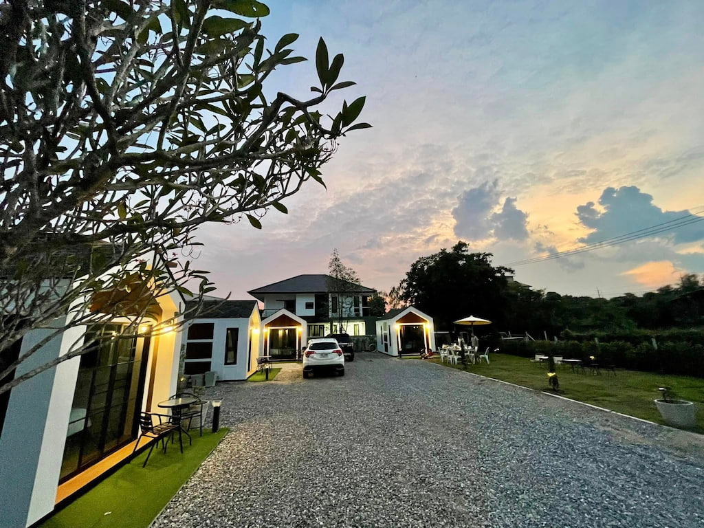 สุขสวัสดิ์ มินิรีสอร์ท ลำปาง | ที่พัก Pet Friendly ใกล้กาดกองต้า ราคาหลักร้อย