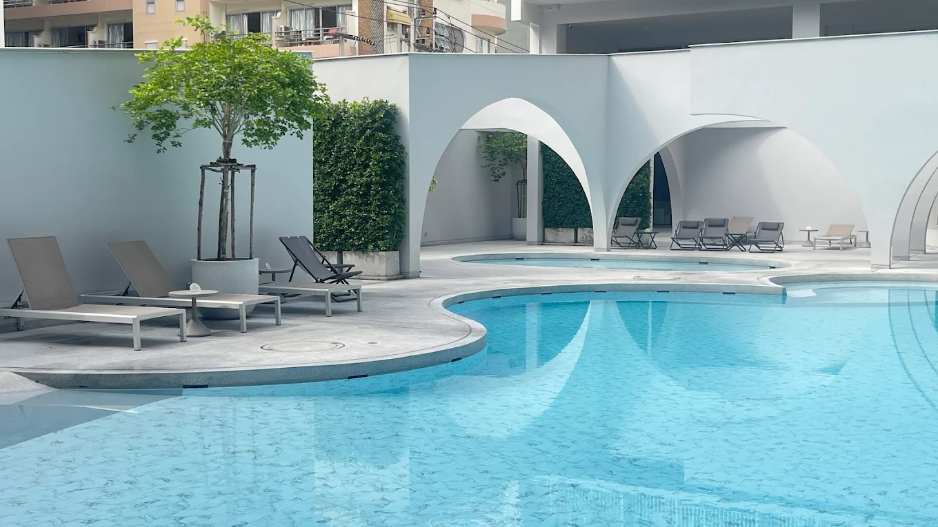 โรงแรม Terra Nara พัทยา | รับหมาใหญ่ (Pet Friendly) ใกล้ชายหาด 200 ม.