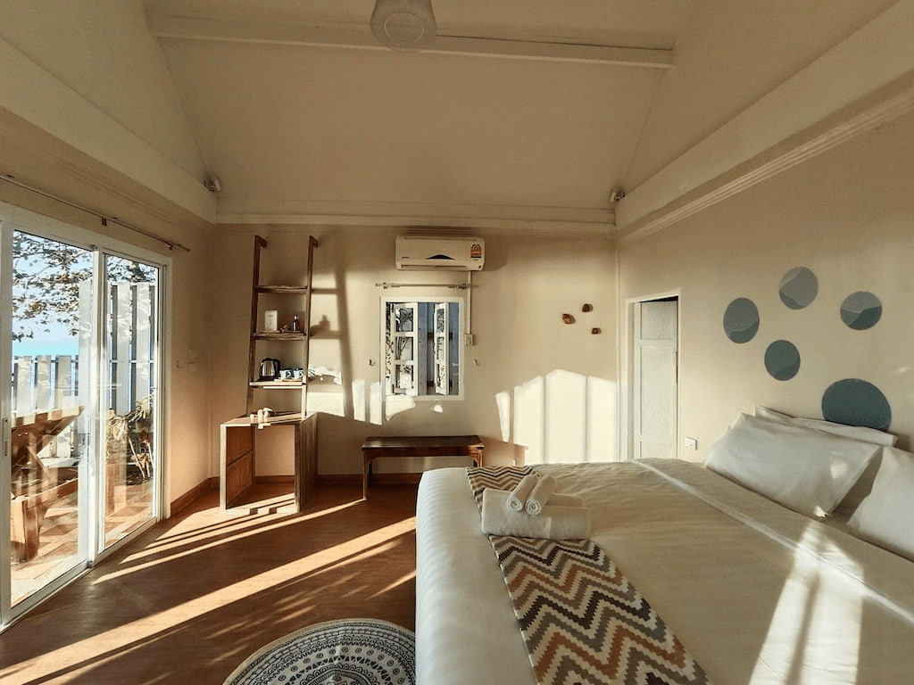 รีวิว Saffron On The Sea เกาะช้าง Pet Friendly หมาแมวพักได้ วิวทะเล 2569 