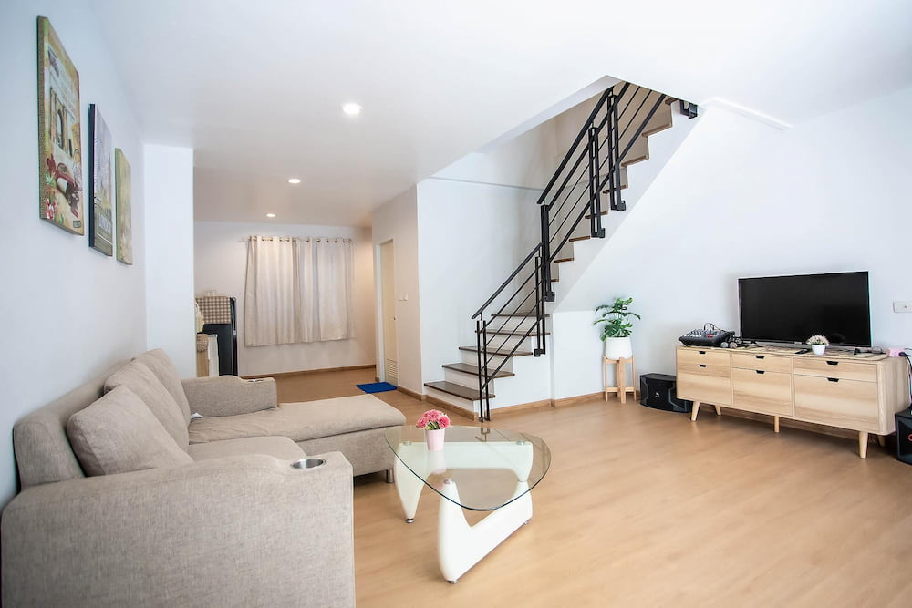 ที่พักบางแสน หมาพักได้ pet friendly