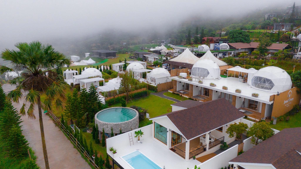 Stratus2-Glamping -boutique- resort.webp