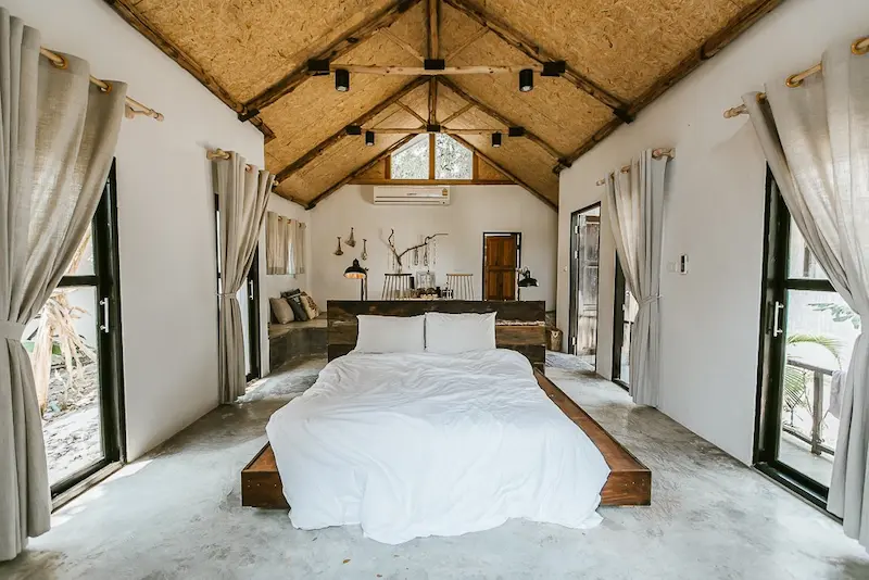 Koh Munnork Private Island เกาะมันนอก ที่พักระยองหมาพักได้ Pet Friendly หมาใหญ่พักได้