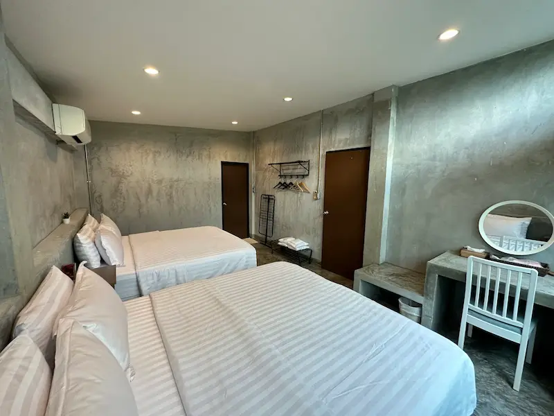 Mighty Mountain Thailand แก่งกระจาน พูลวิลล่าหมาพักได้ วิวภูเขา 360 องศา