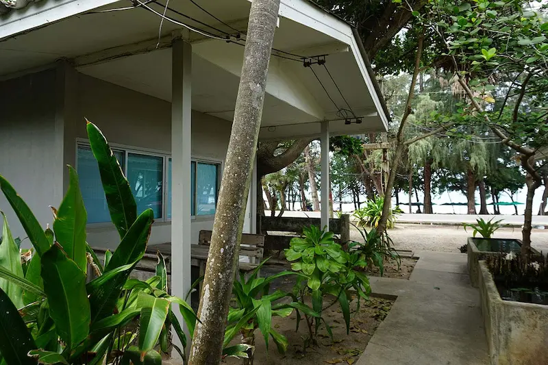 หาดแม่รำพึง ระยอง บ้านปูลม รีสอร์ท บ้านเพ สุนัขพักได้ทุกสายพันธ์ ราคาหลักร้อย เห็นวิวทะเล