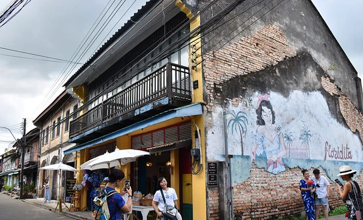 ชุมชนริมน้ำจันทบูร พาน้องหมาเที่ยวเมืองเก่า