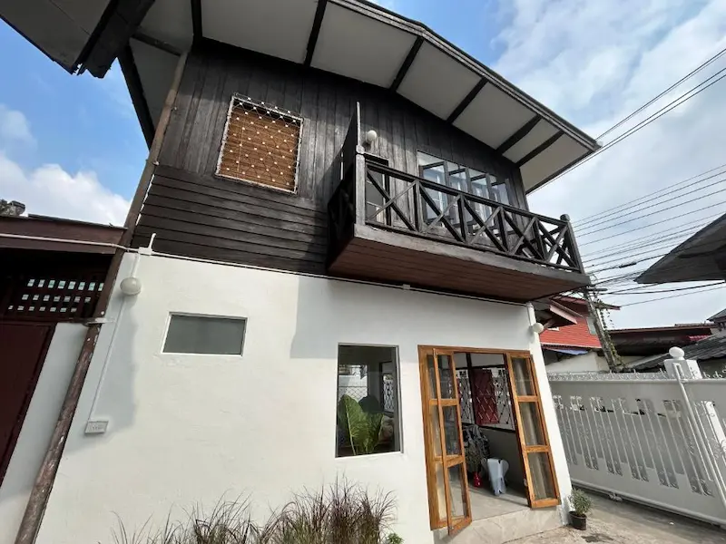 Cozy-Villa-in-Chiangmai-Old-Town-ที่พักเชียงใหม่หมาพักได้.webp