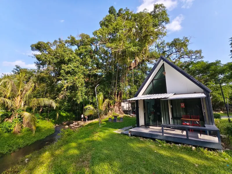 12 ที่พักชะอม ติดริมน้ำ Pet Friendly บ้านเป็นหลัง แคมป์ปิ้ง หมาใหญ่พักได้บางแห่ง อัปเดต 2569