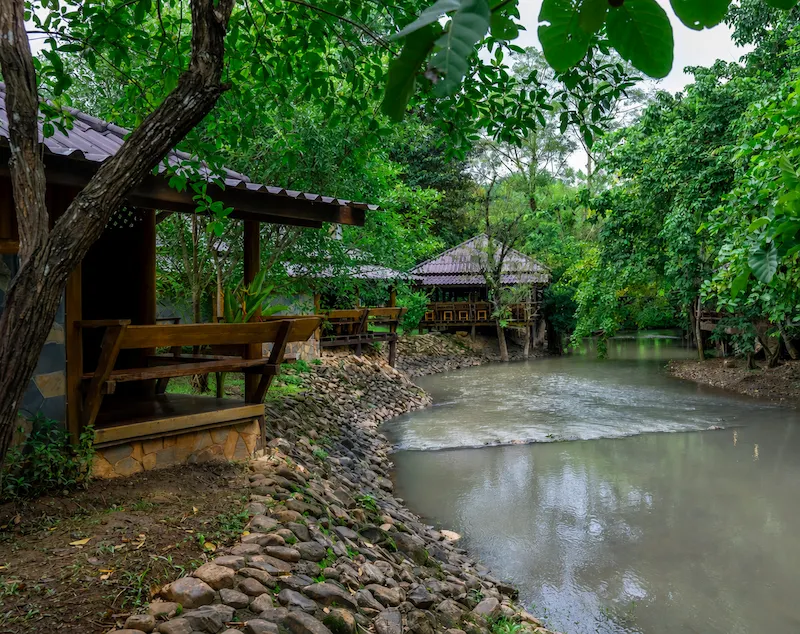 บ้านห้วยอู่ล่องรีสอร์ท-ทองผาภูมิ-กาญจนบุรี-หมาพักได้.webp