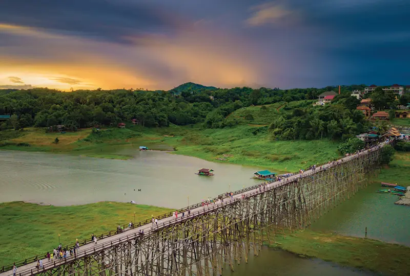 สังขละบุรี-สะพานมอญ-พาหมาเที่ยว.webp
