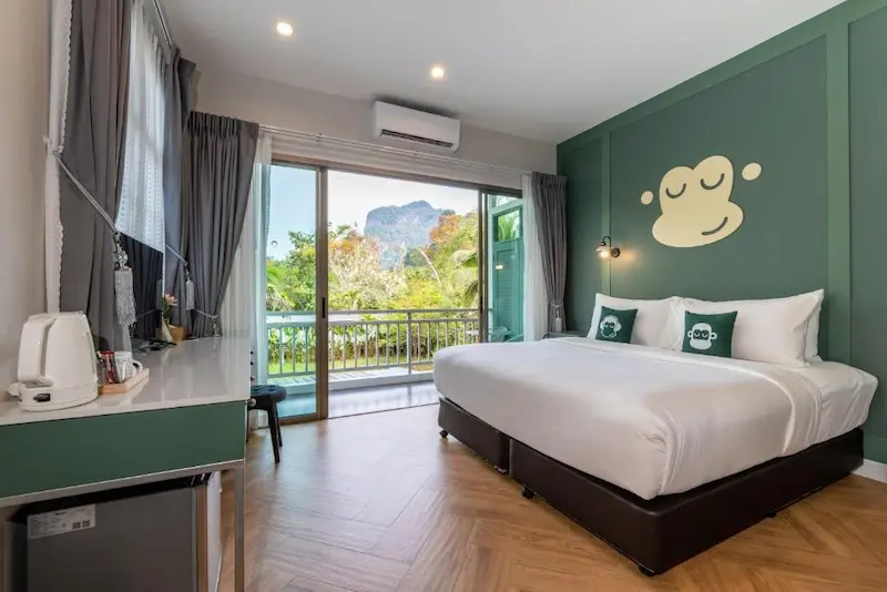 Blu-Monkey-Pooltara-Krabi-Pet-Friendly-20.webp