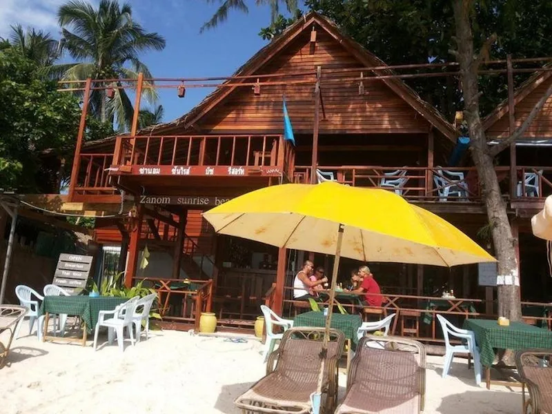 14 ที่พักเกาะหลีเป๊ะหมาพักได้ Pet Friendly ติดทะเล หมาใหญ่พักได้ อัปเดตล่าสุด