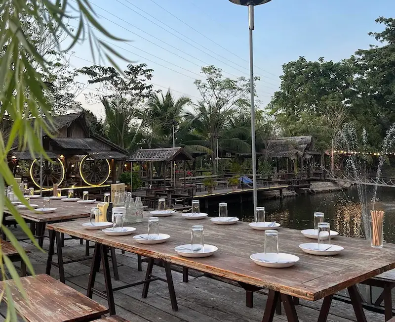 Naga Garden Resort บางแสน Pet Friendly ที่พักหมาใหญ่พักได้ มีคาเฟ่ ร้านอาหาร อร่อย