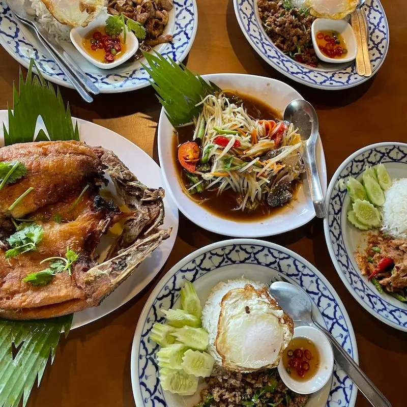 Naga Garden Resort บางแสน Pet Friendly ที่พักหมาใหญ่พักได้ มีคาเฟ่ ร้านอาหาร อร่อย
