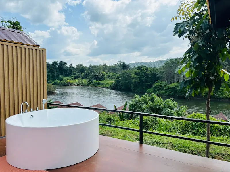 รีสอร์ท Kwainoi Resort-ที่พักกาญจนบุรี ติดแม่น้ำ ล่องแพ