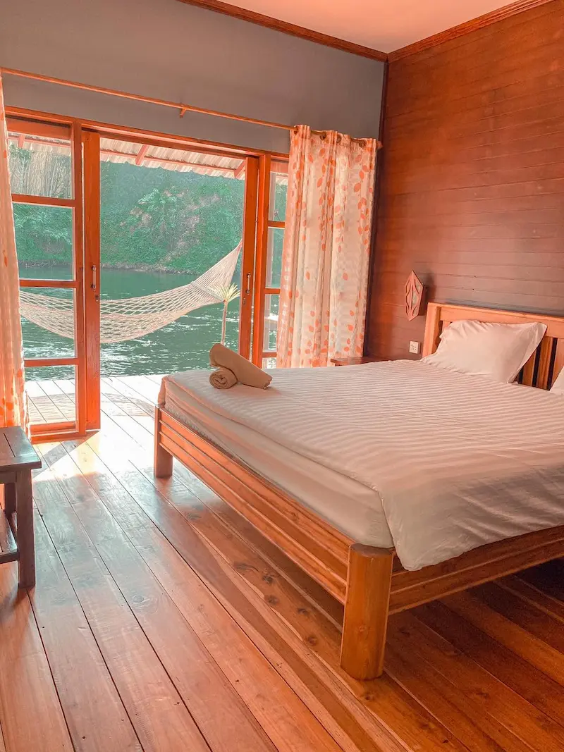 แควน้อยรีสอร์ท-Kwainoi-Resort-หมาใหญ่พักได้.webp