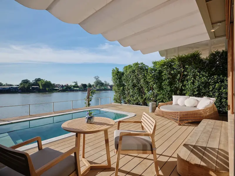 sala-bang-pa-in-อยุธยา-หมาใหญ่พักได้.webp