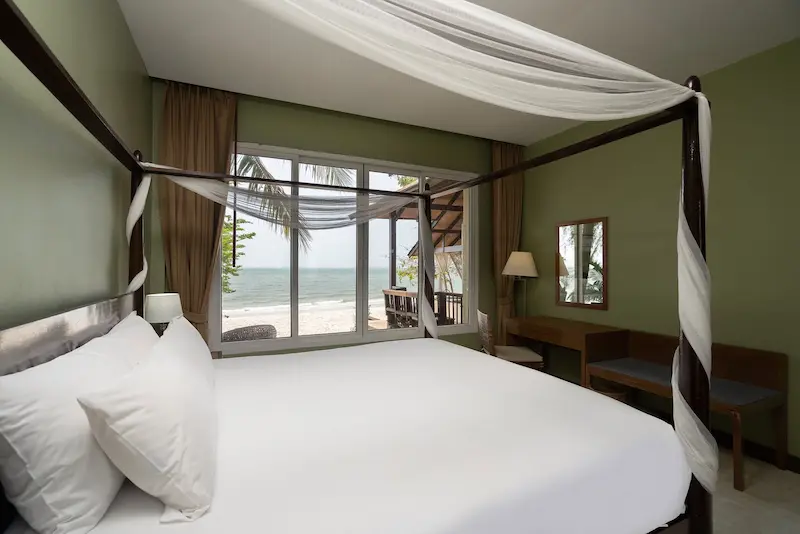 centara-chaan-talay-resort-หมาใหญ่พักได้.webp