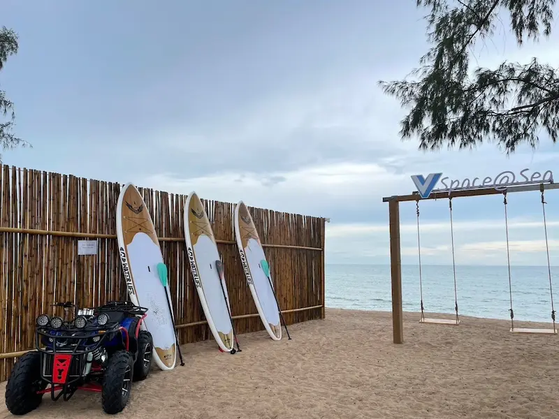 ที่พักระยอง-สัตหีบ Pet Friendly ติดทะเล | Vspace@sea บ้านฉาง ห้องพักแคปซูลวิวทะเล