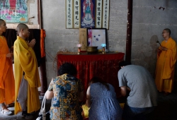 บริการจัดพิธีศพให้สุนัข หรูหราอลังการ สำหรับคนรักสุนัข มีอยู่ที่จีนแล้ว