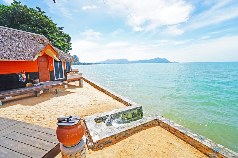 ซันเซ็ท วิลเลจ บีช รีสอร์ท (Sunset Village Beach Resort) บางเสร่ สัตหีบ  ชลบุรี รีสอร์ทติดทะล สุนัขเข้าพักได้ - ชลบุรี โรงแรม ที่พักหมาพักได้ - Pet  Friendly hotel Thailand 2023 ที่พักสัตว์เลี้ยงพักได้ ที่พักสุนัขพักได้  ที่พักหมาแมวพักได้ ทั่วไทย ...